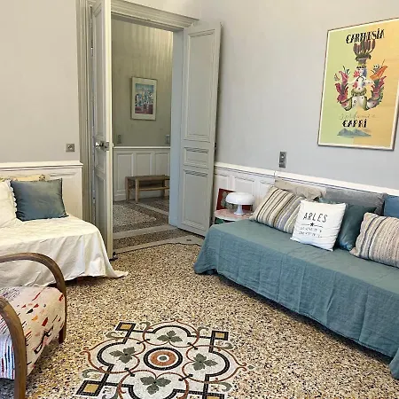Maison Douce Bed & Breakfast Arles